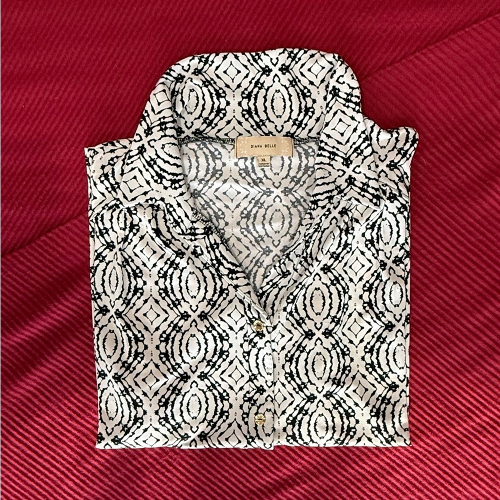 🖤 Dana Belle Black & White Printed Button Front Blouse – Size XL
